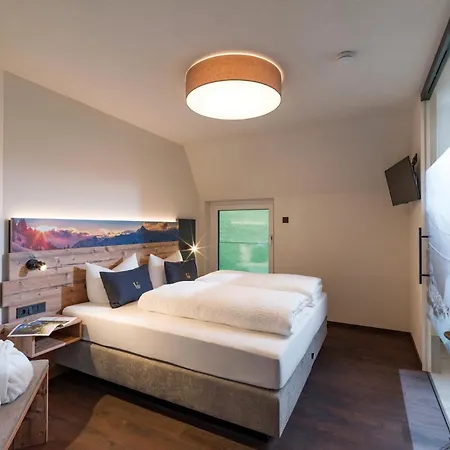 Himmlgassl Private * Zellbergeben